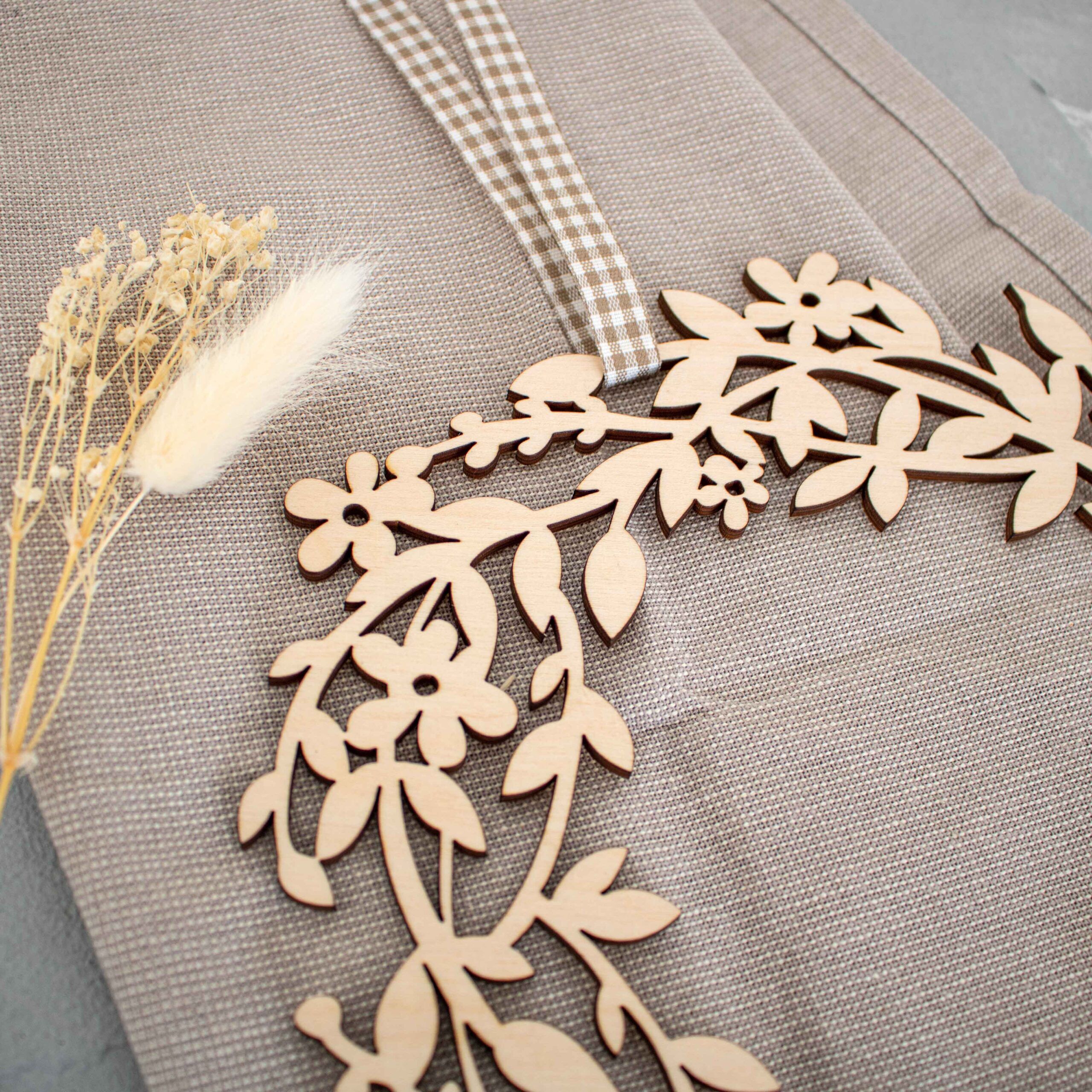 Holzkranz Blüten & Blätter – Bild 2